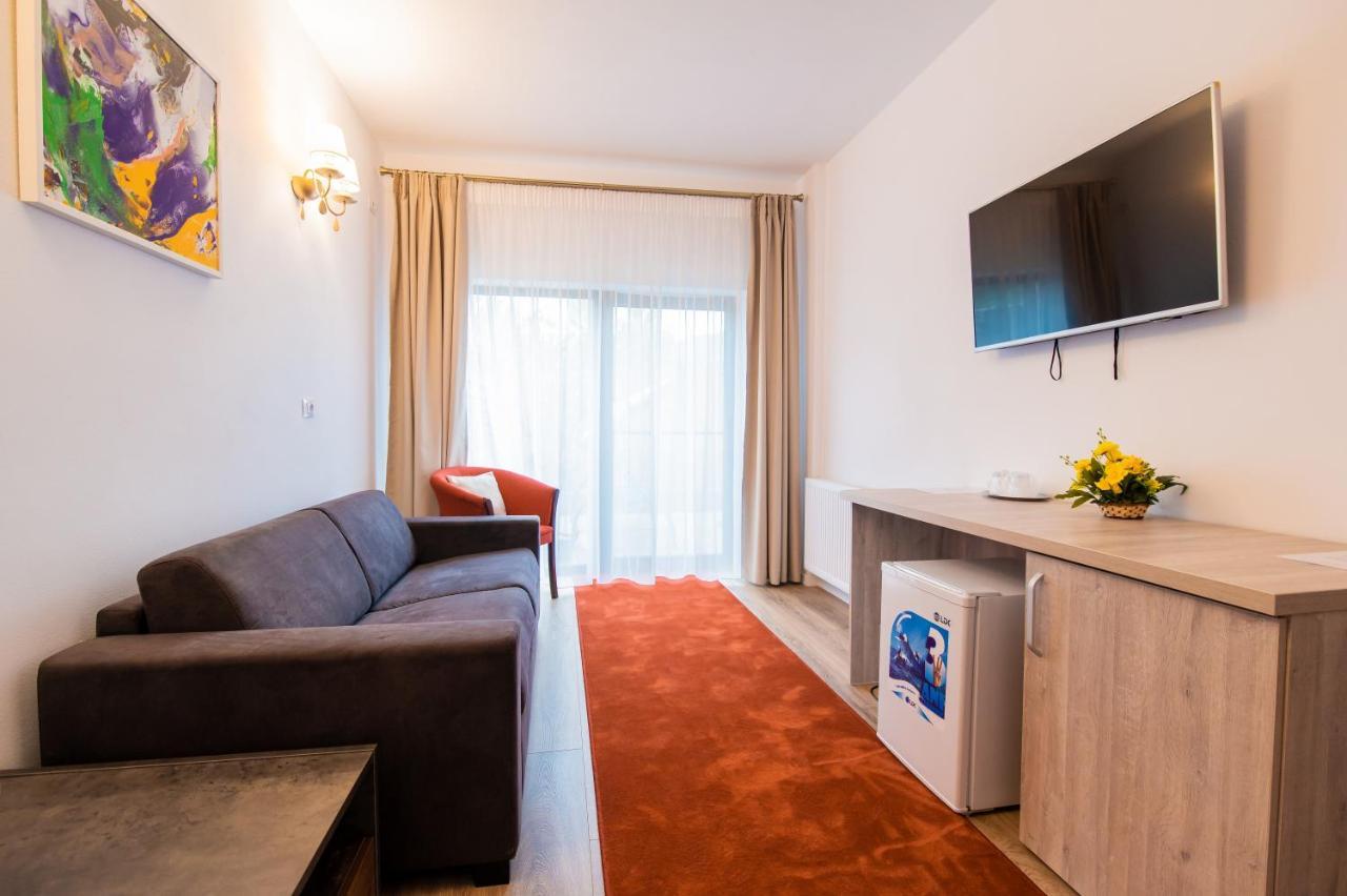 Hotel Class ブレゾイ エクステリア 写真